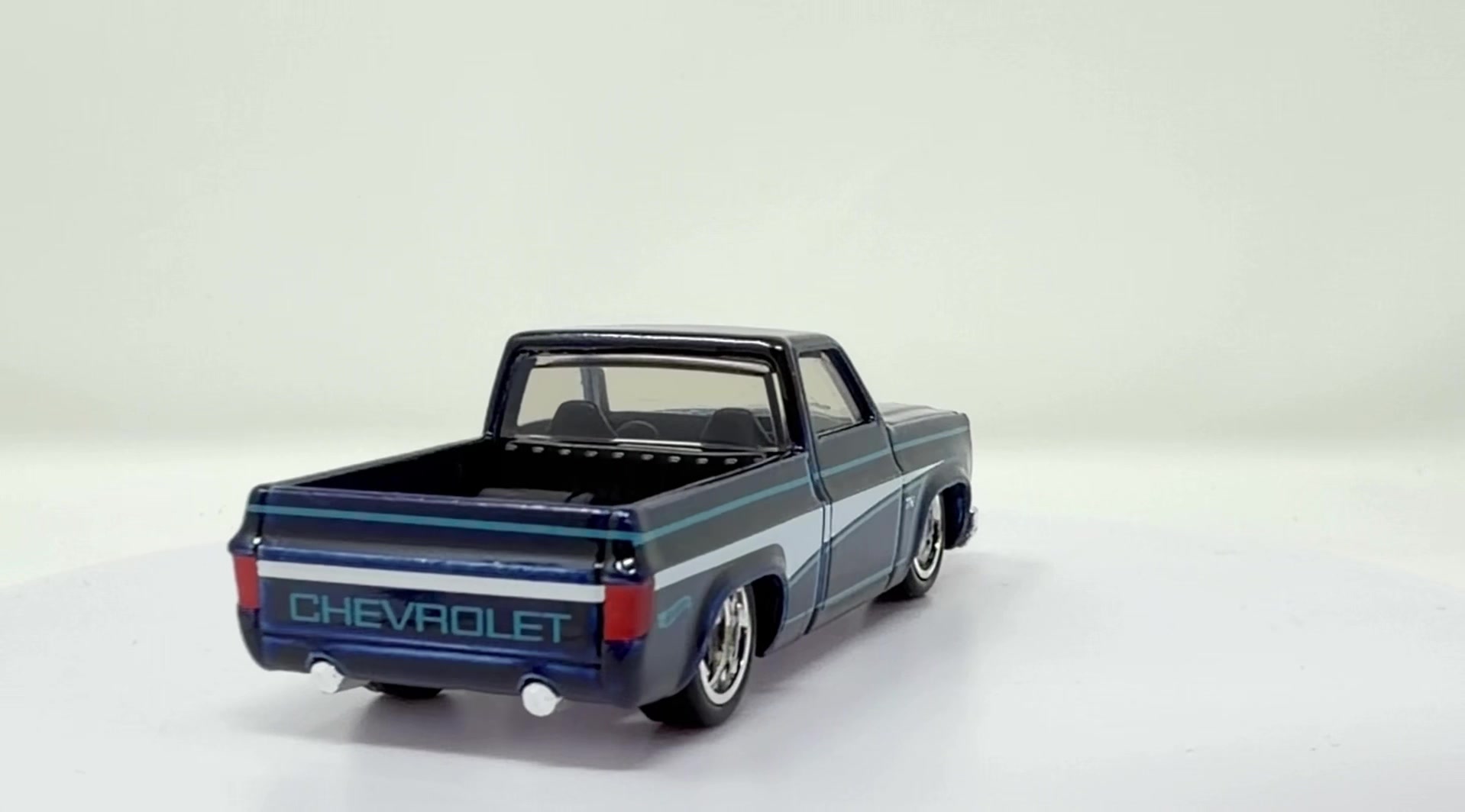 @diecasthype
