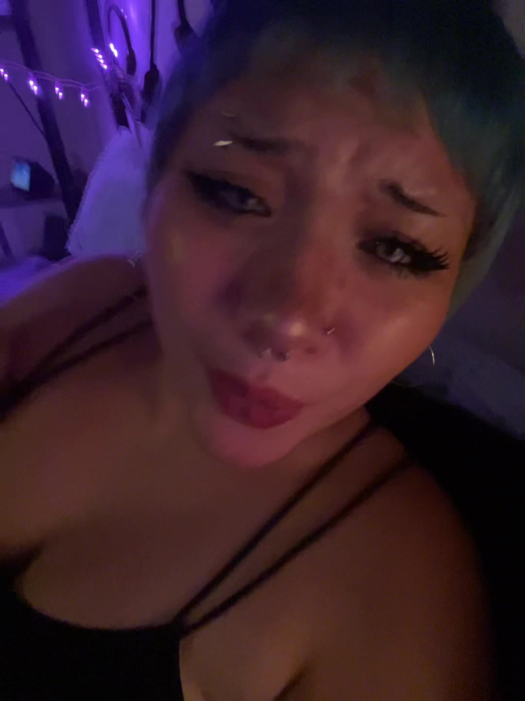 @(o_O)