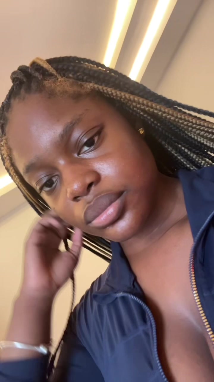 @𝑀𝒶𝓃𝓃𝒾𝑒