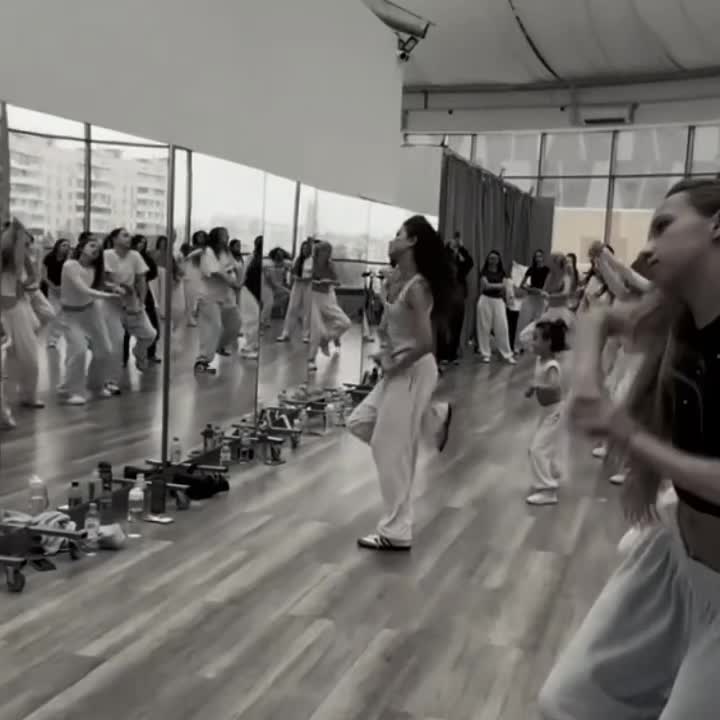 @𝑘 𝑖 𝑟 𝑣 𝑎 𝑙 𝑒 ✧