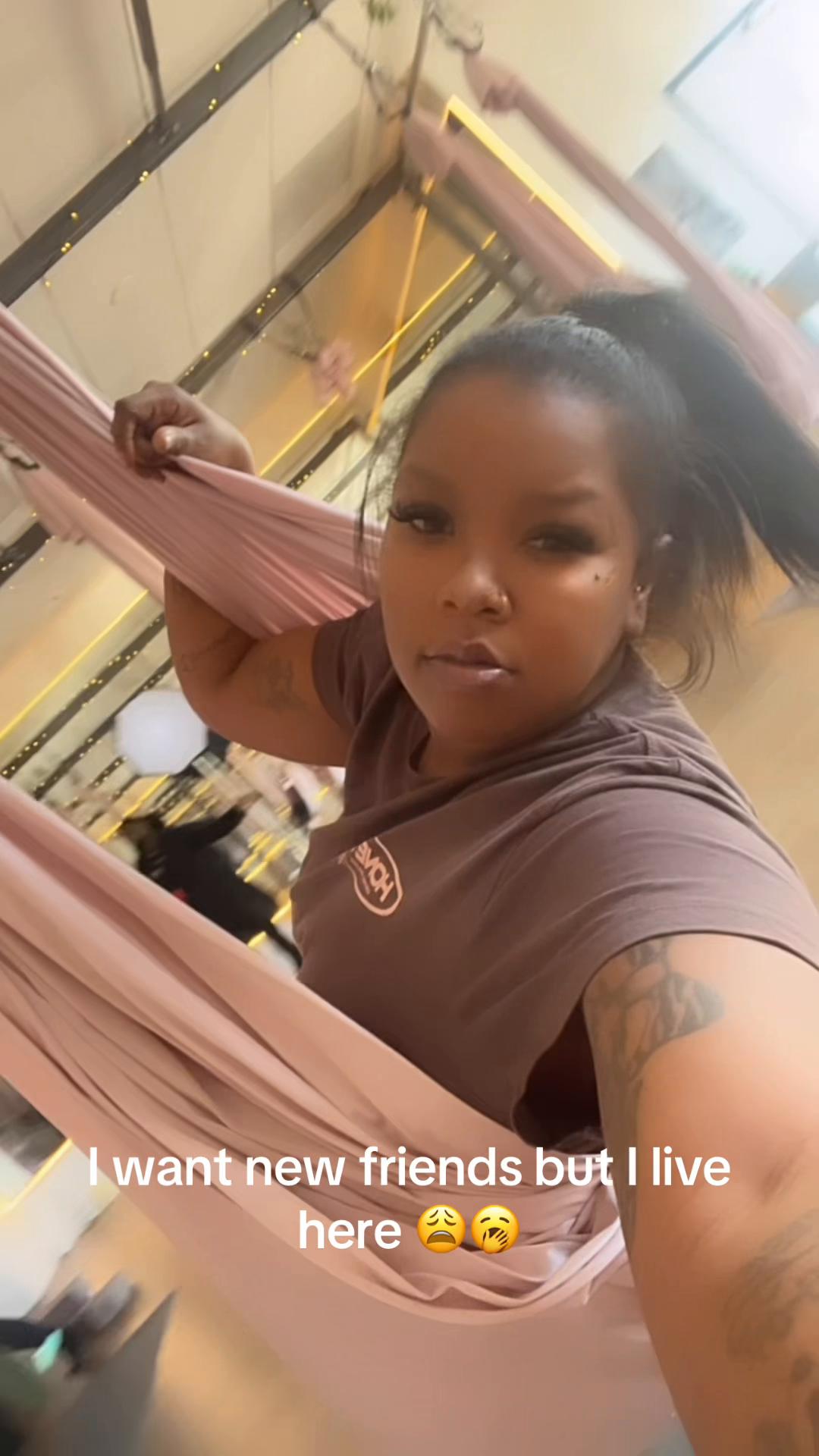 @Pocaaaa .
