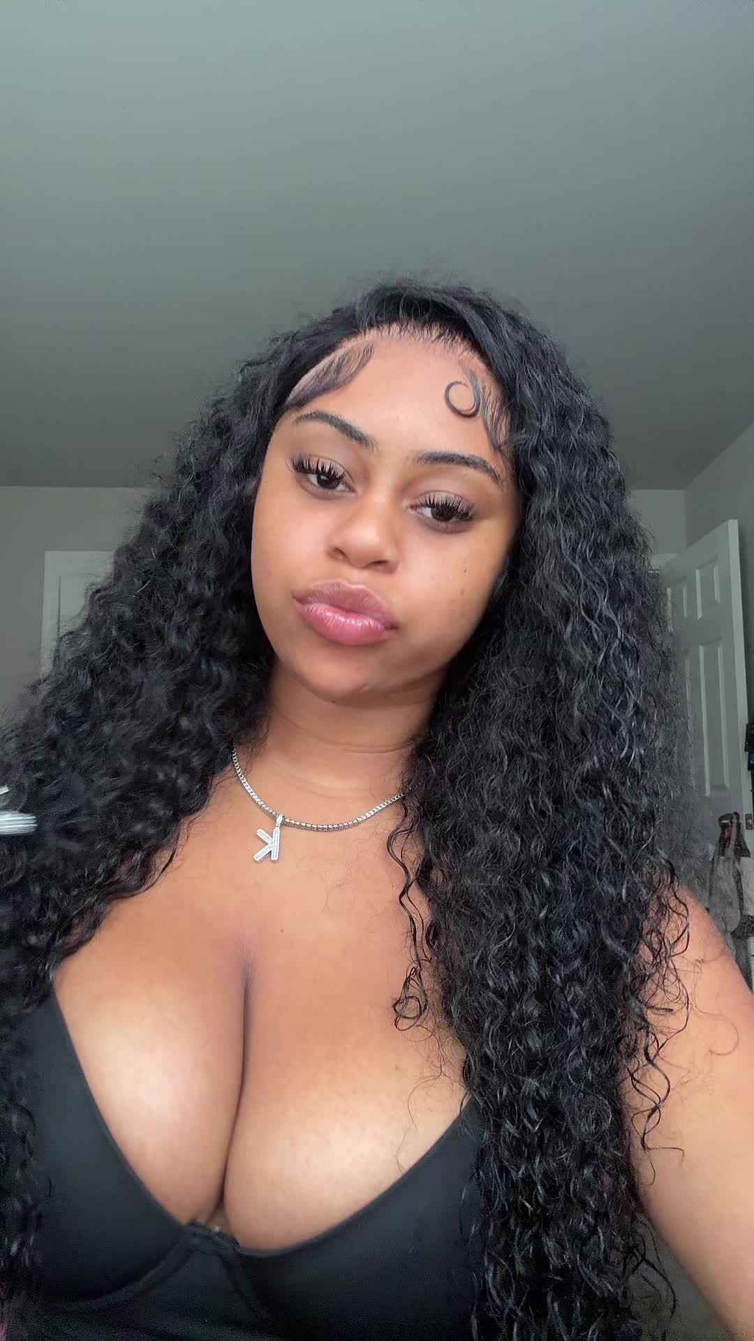 @Kaylalebomb ✨