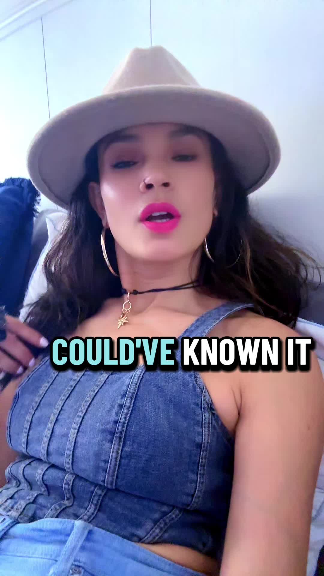 @Lovely_CarlyByrne