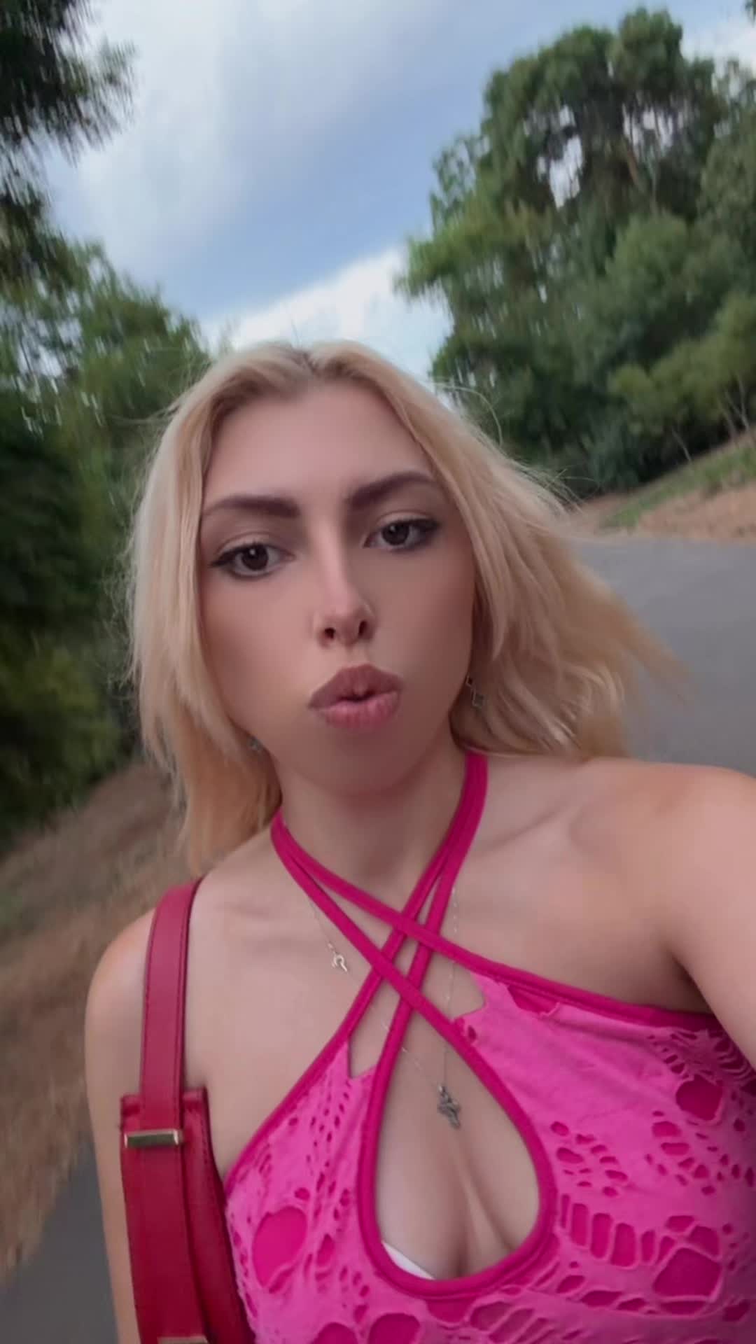 @Vikt💥riaaa