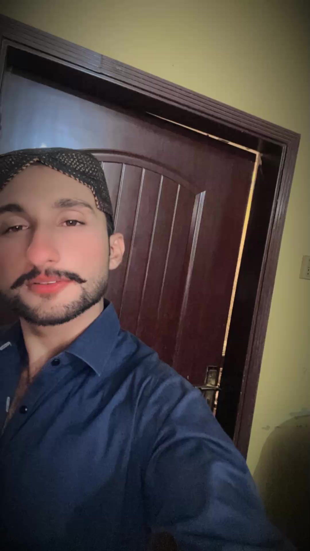 @ذیشان 👑