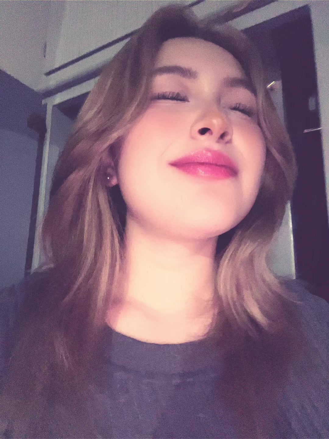 @🧘🏼&zwj;♀️
