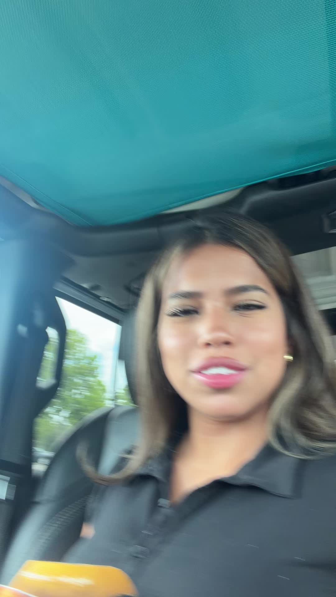 @daniela