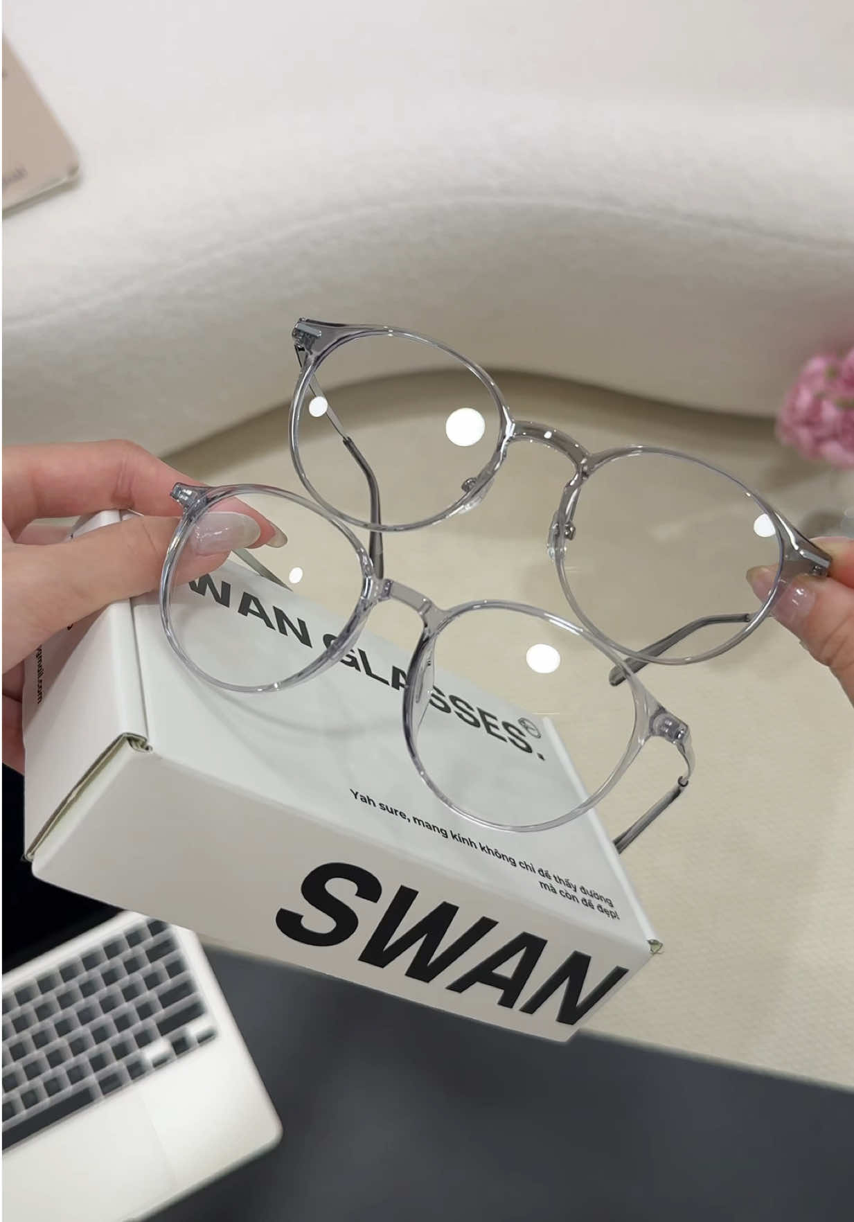 @SWAN GLASSES