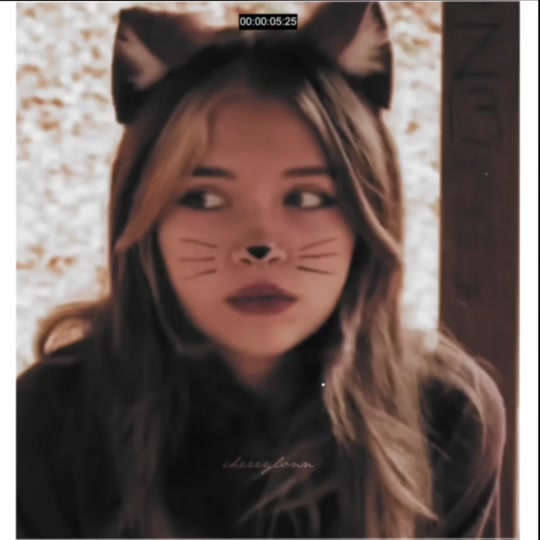 @✦