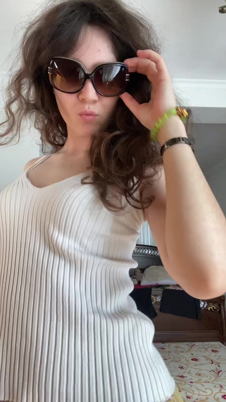 @😼