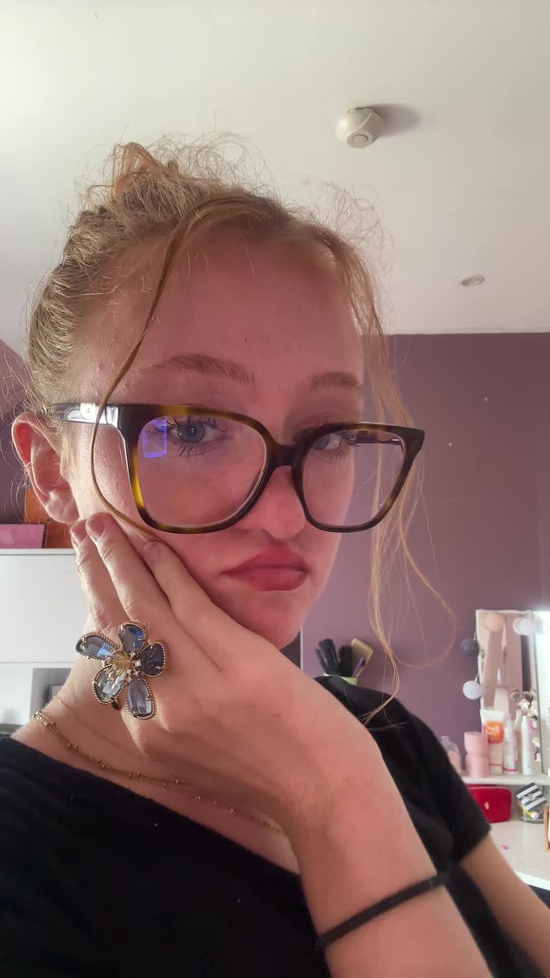 @𝓒𝓱𝓵𝓸𝓬𝓱𝓮𝓽𝓽𝓮