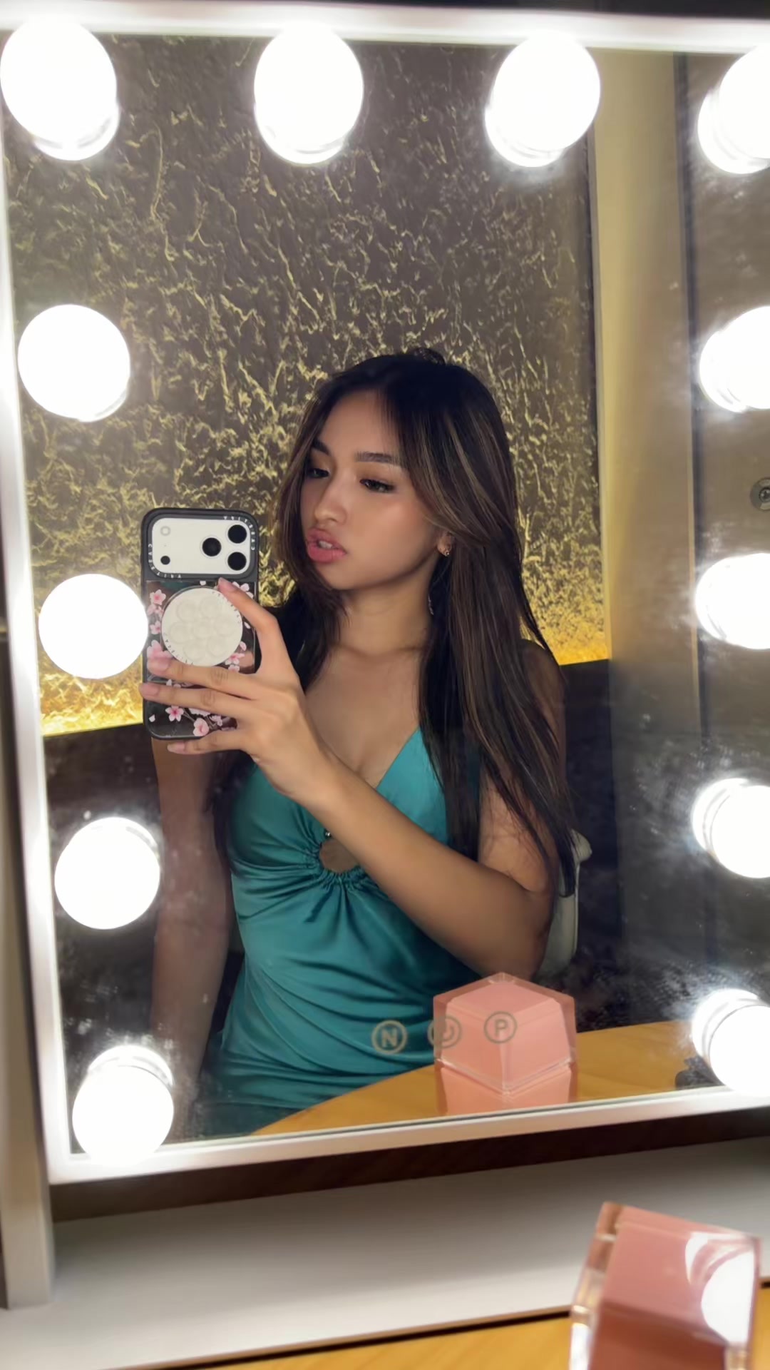 @🧿🪬riona
