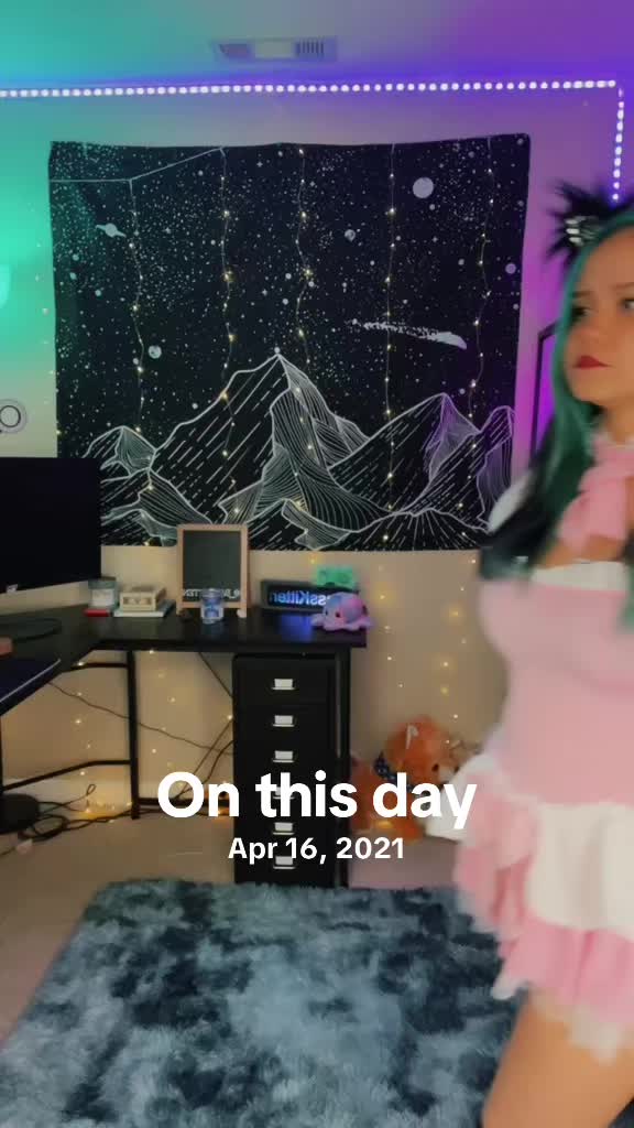 @BassKittenTV 😈