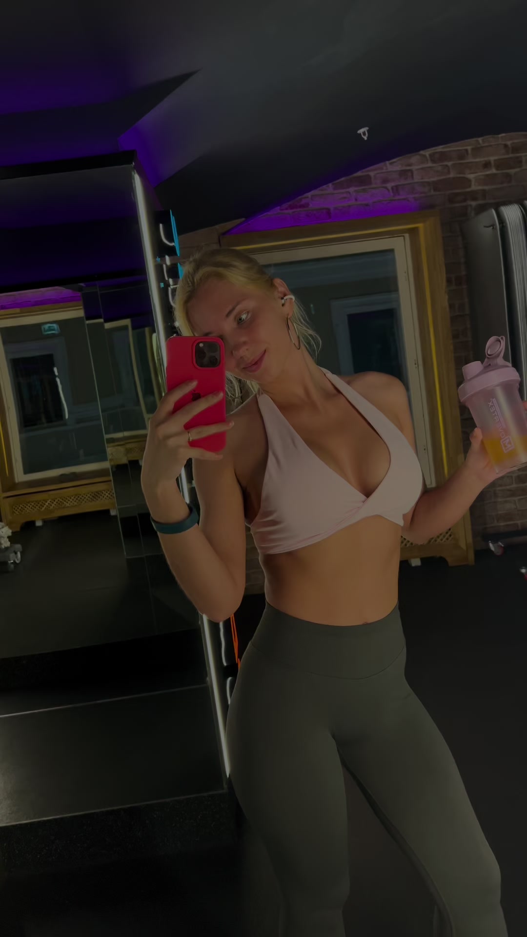 @Alinochka