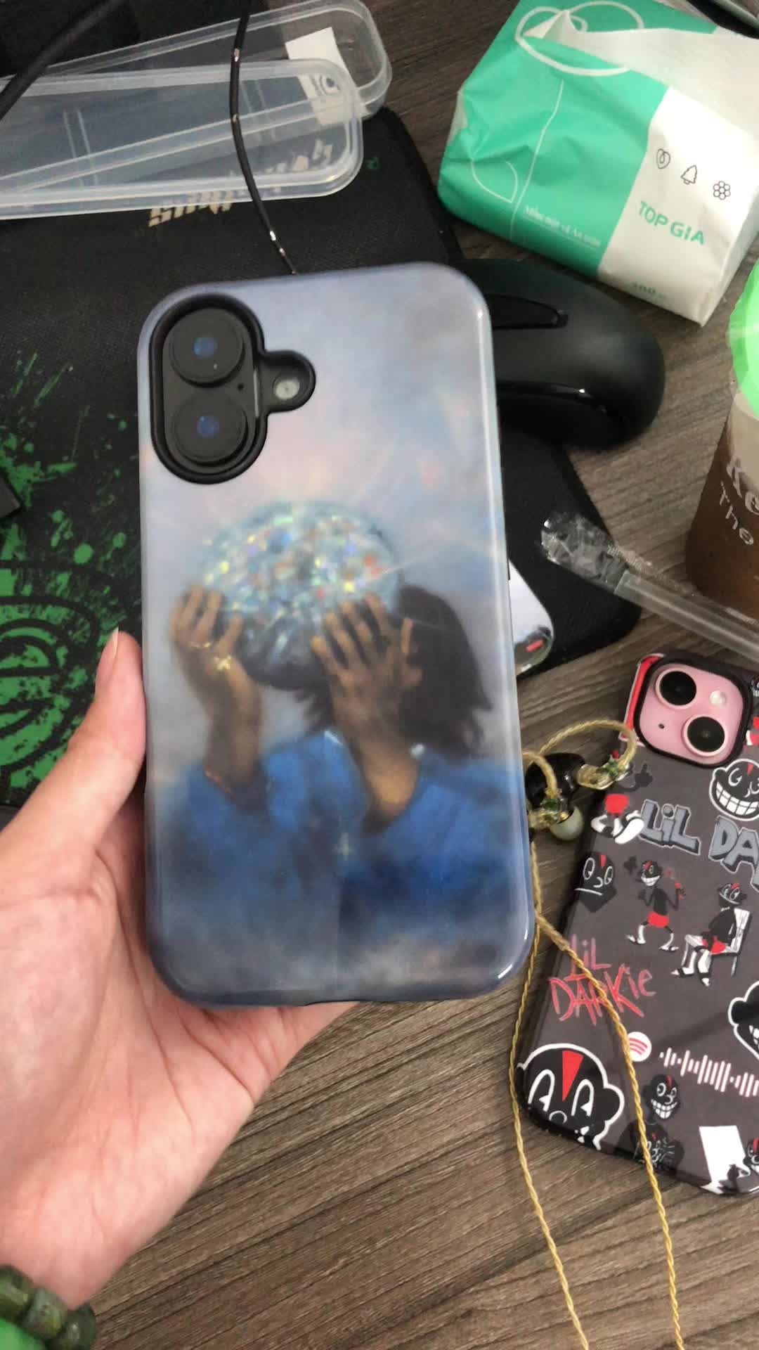 @CelesteVu. Store