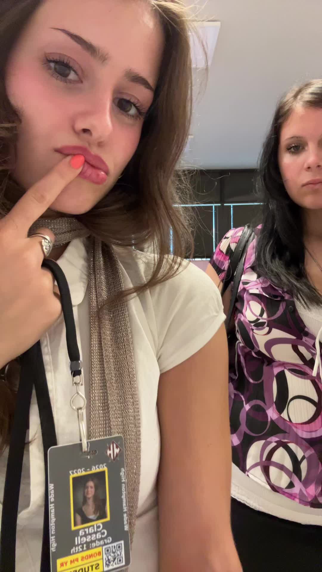 @clara