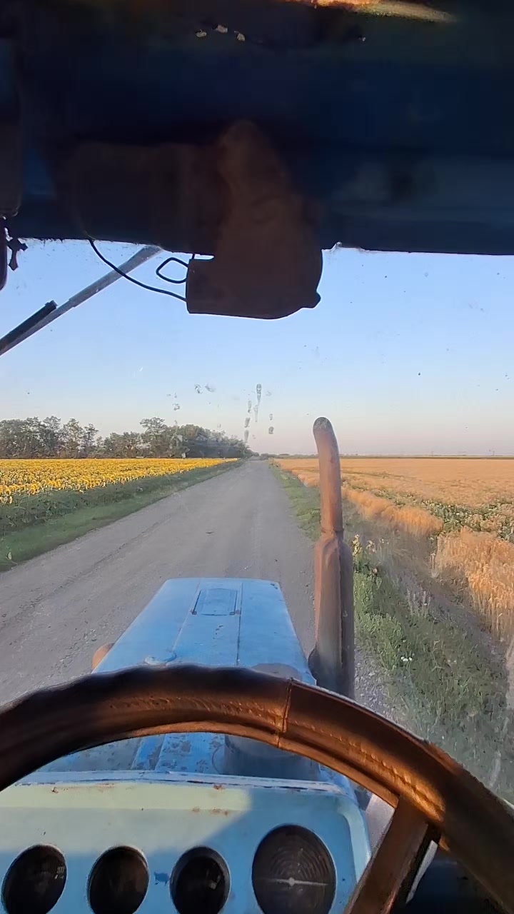@🚜young tractor driver🇺🇦