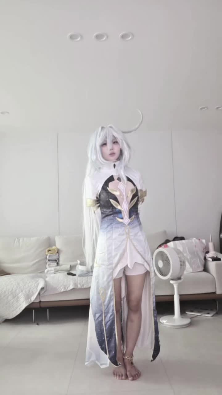 @퐁퐁 ♠︎ cos
