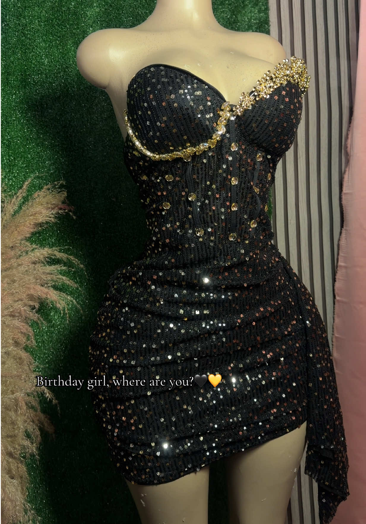 @dresswithme_sm