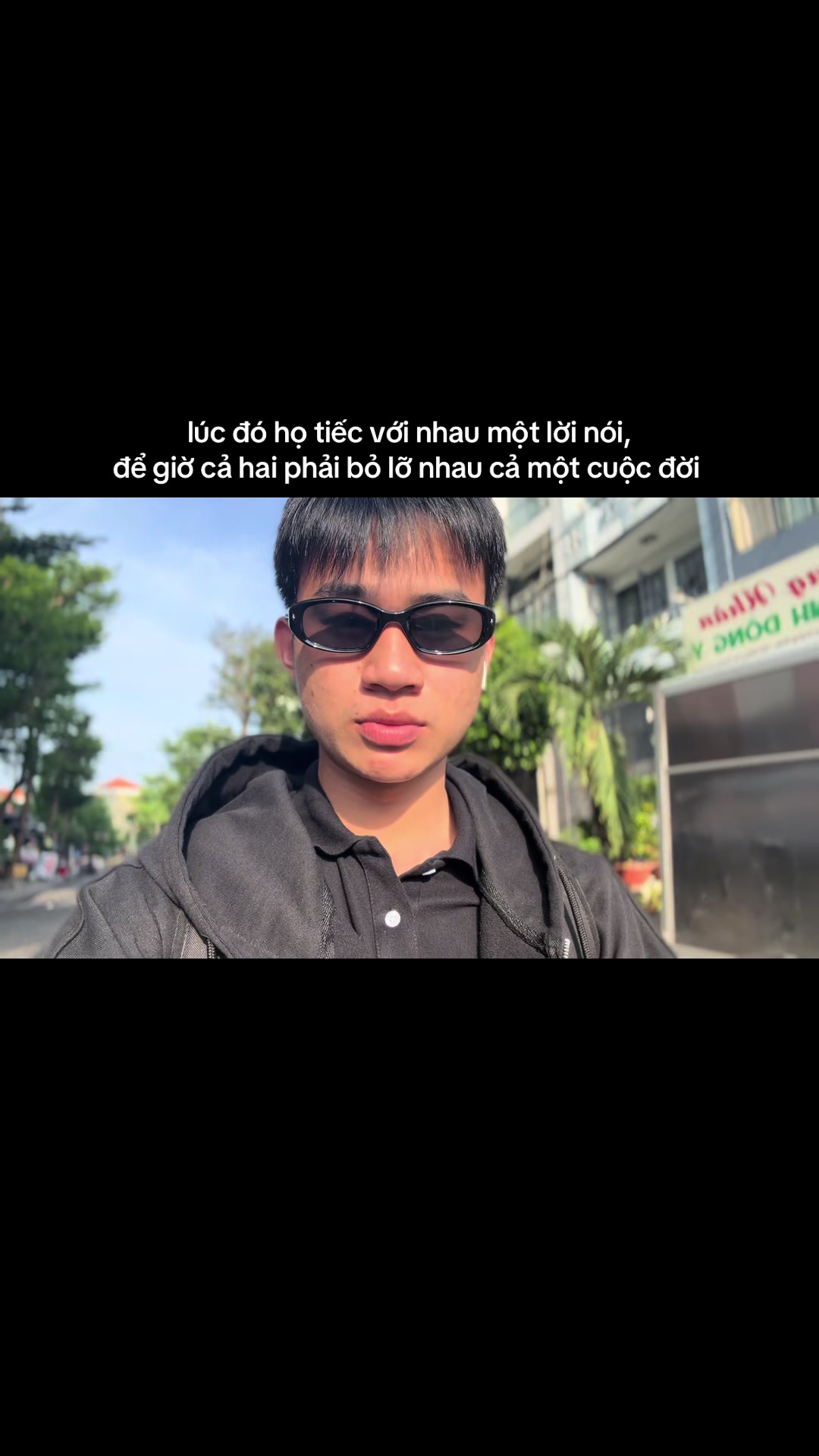 @thằng nhóc hay khóc