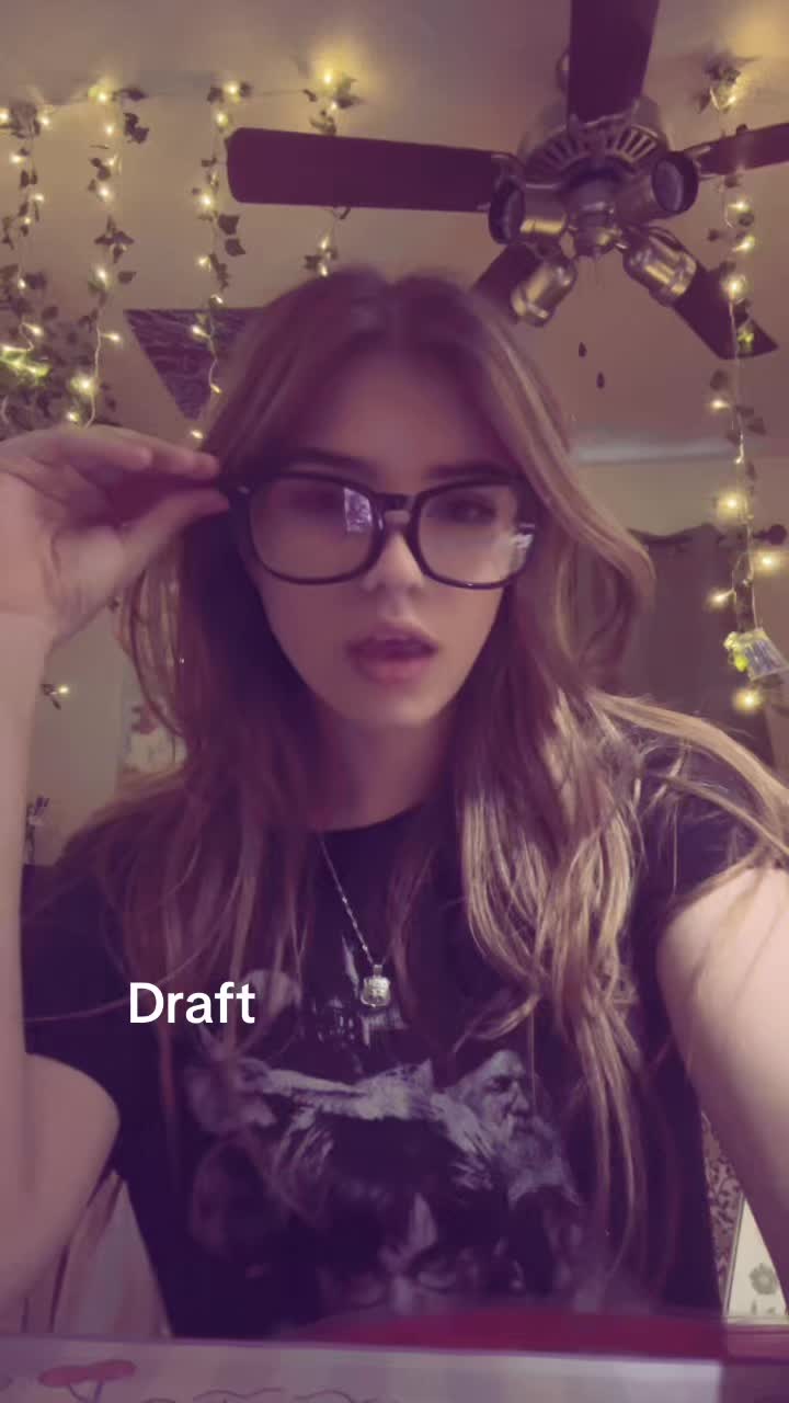 @karrawashere
