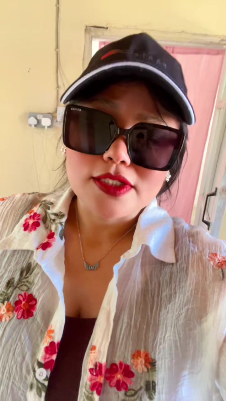 @Meera&trade;️