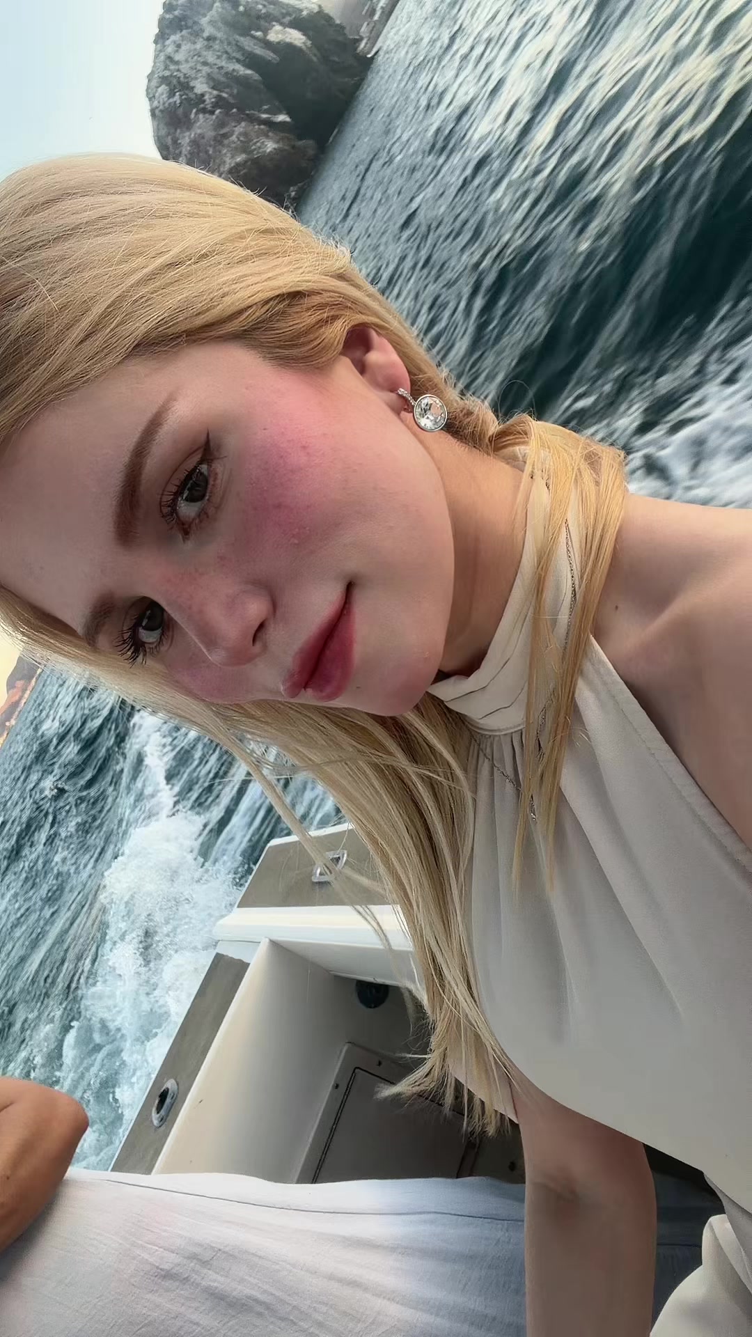 @𝒩 🦢