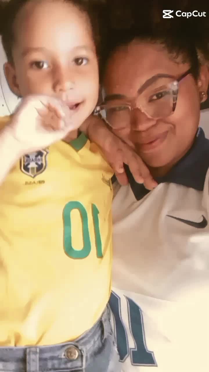 @Menorzinha Biaa Cast