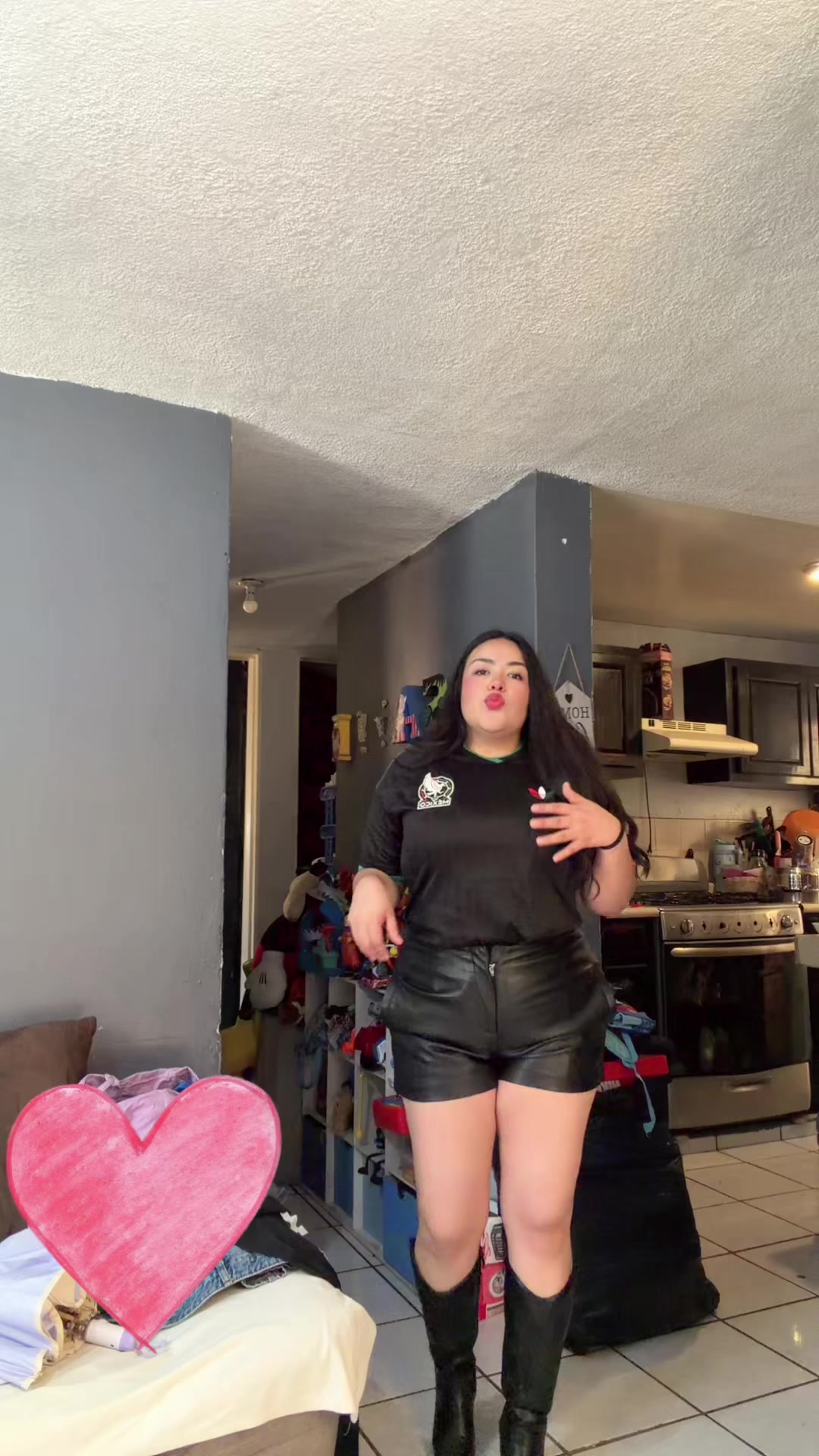 @Daniela Valadez 🖤