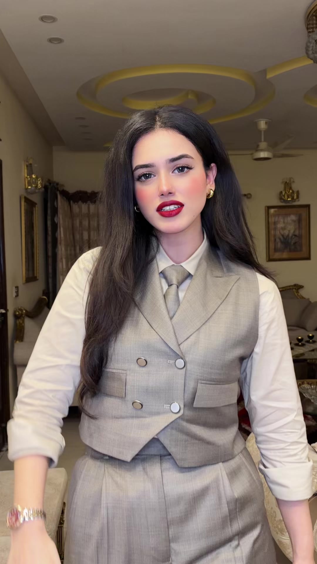 @Alina Amir