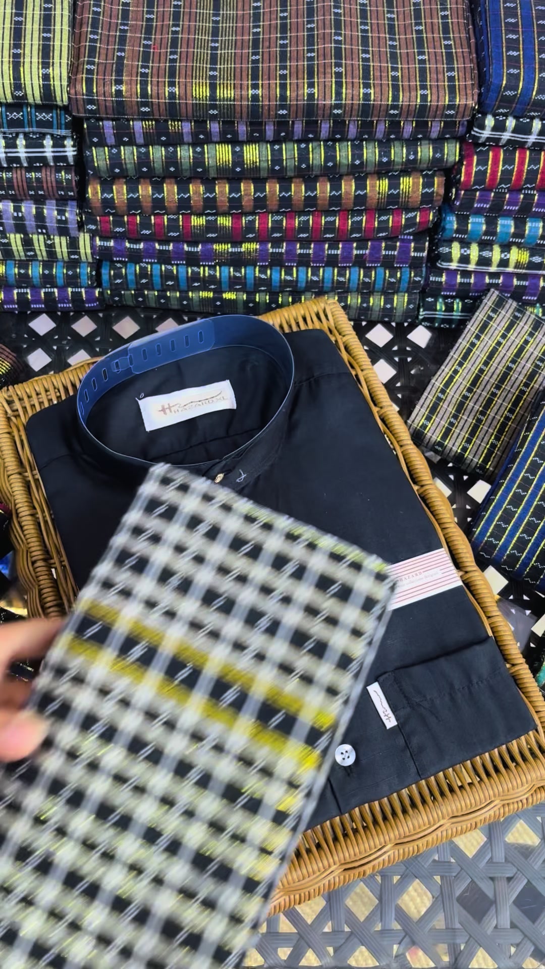 @Snow Thiri Silk & Fabric