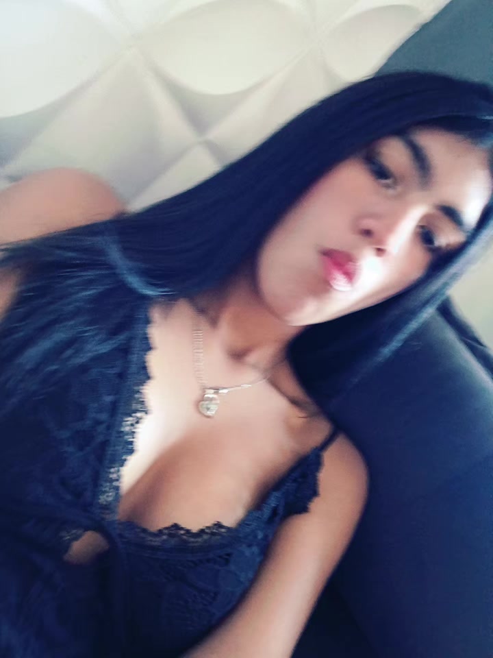 @👾