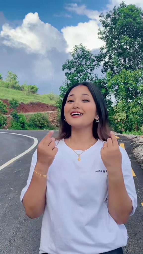 @Meenavlogs