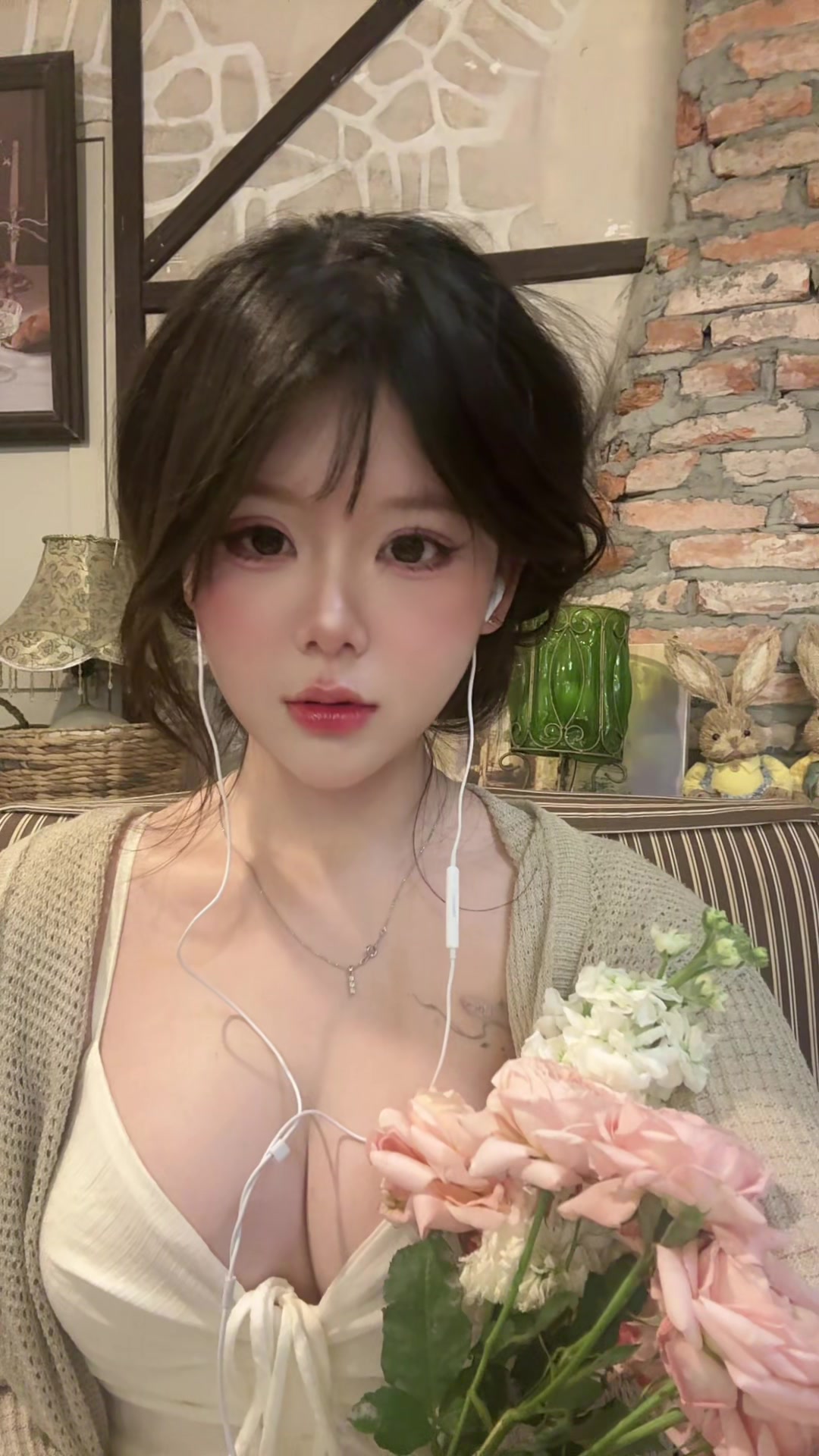 @Diệu Linh 🐿️🤎