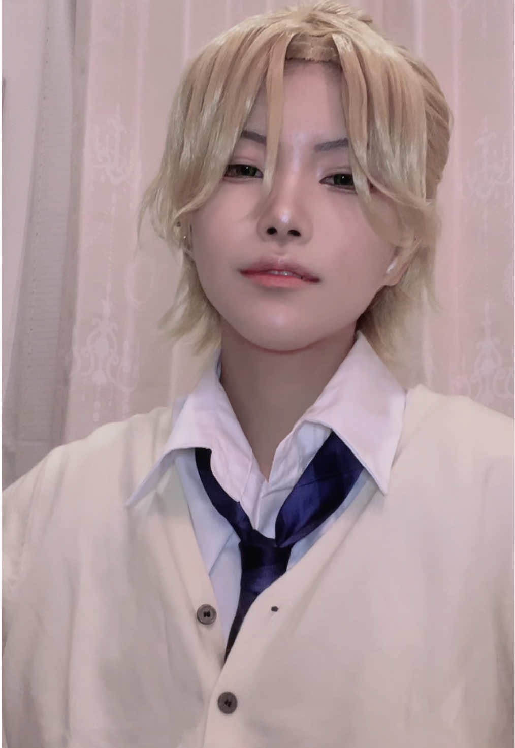 @にぃな