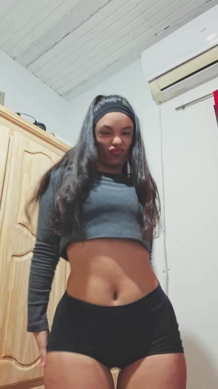@yaque