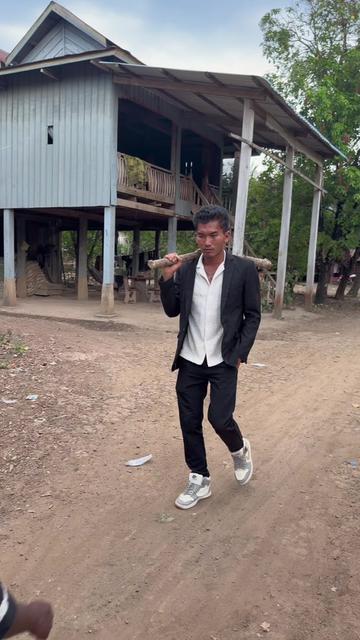 @គ្រូតូច