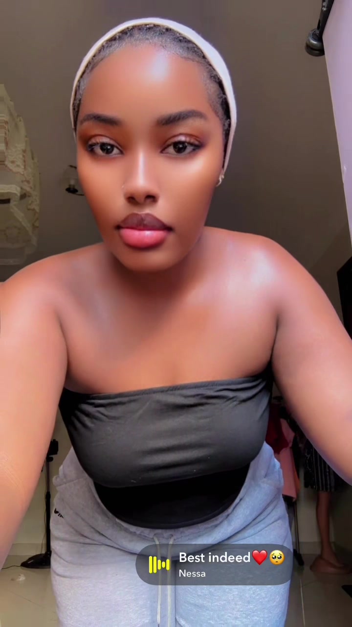 @Desire💋
