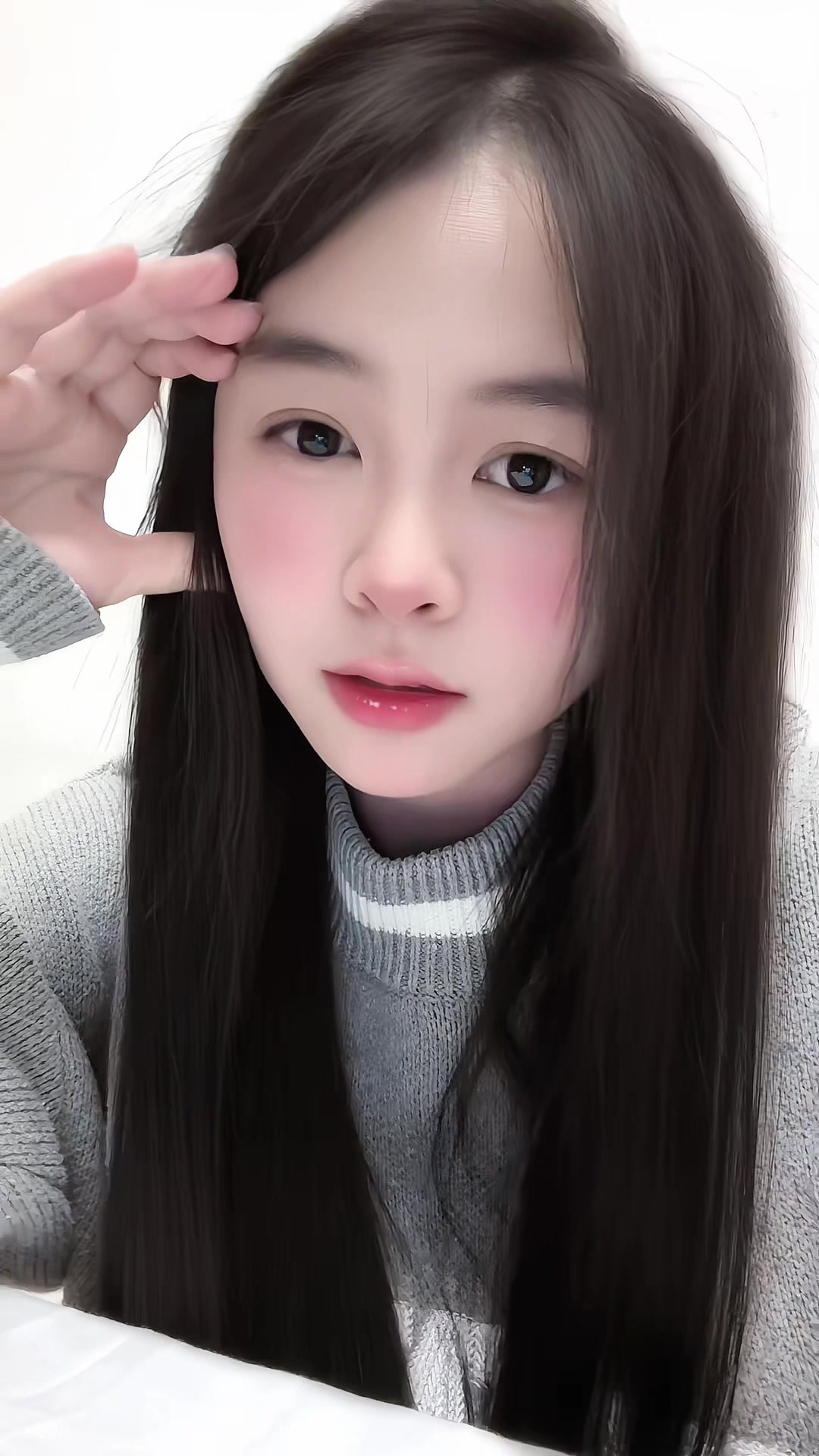 @Tuyết Trinh Ი𐑼 ☃︎