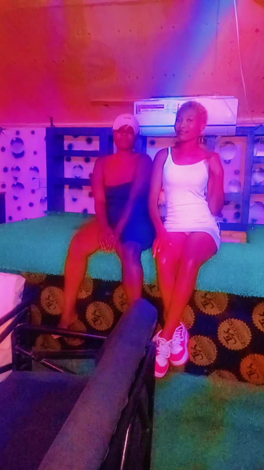 @monique