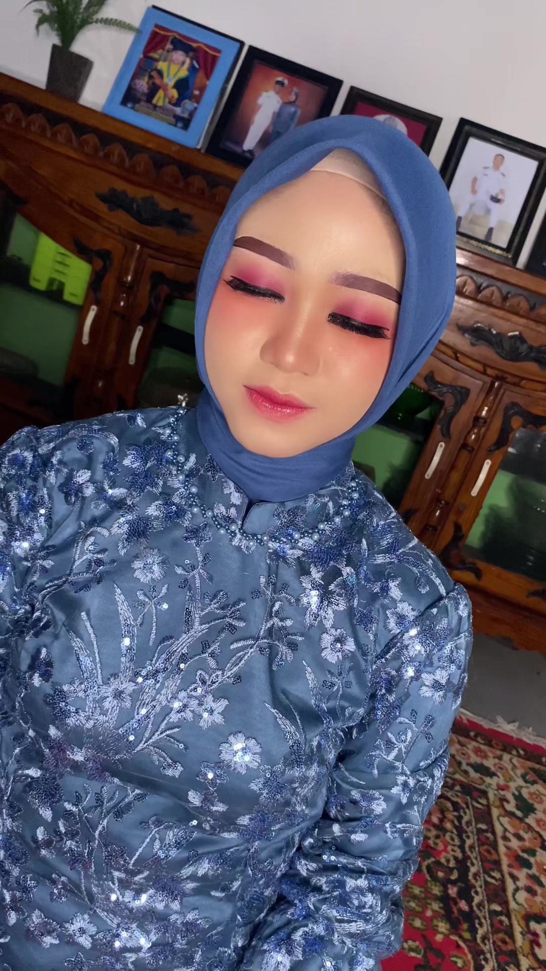 @Sidra Dean Yuraa