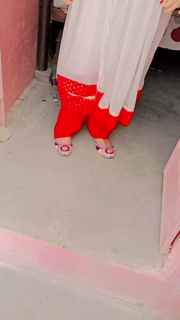 @KARACHI GIRL 🤭