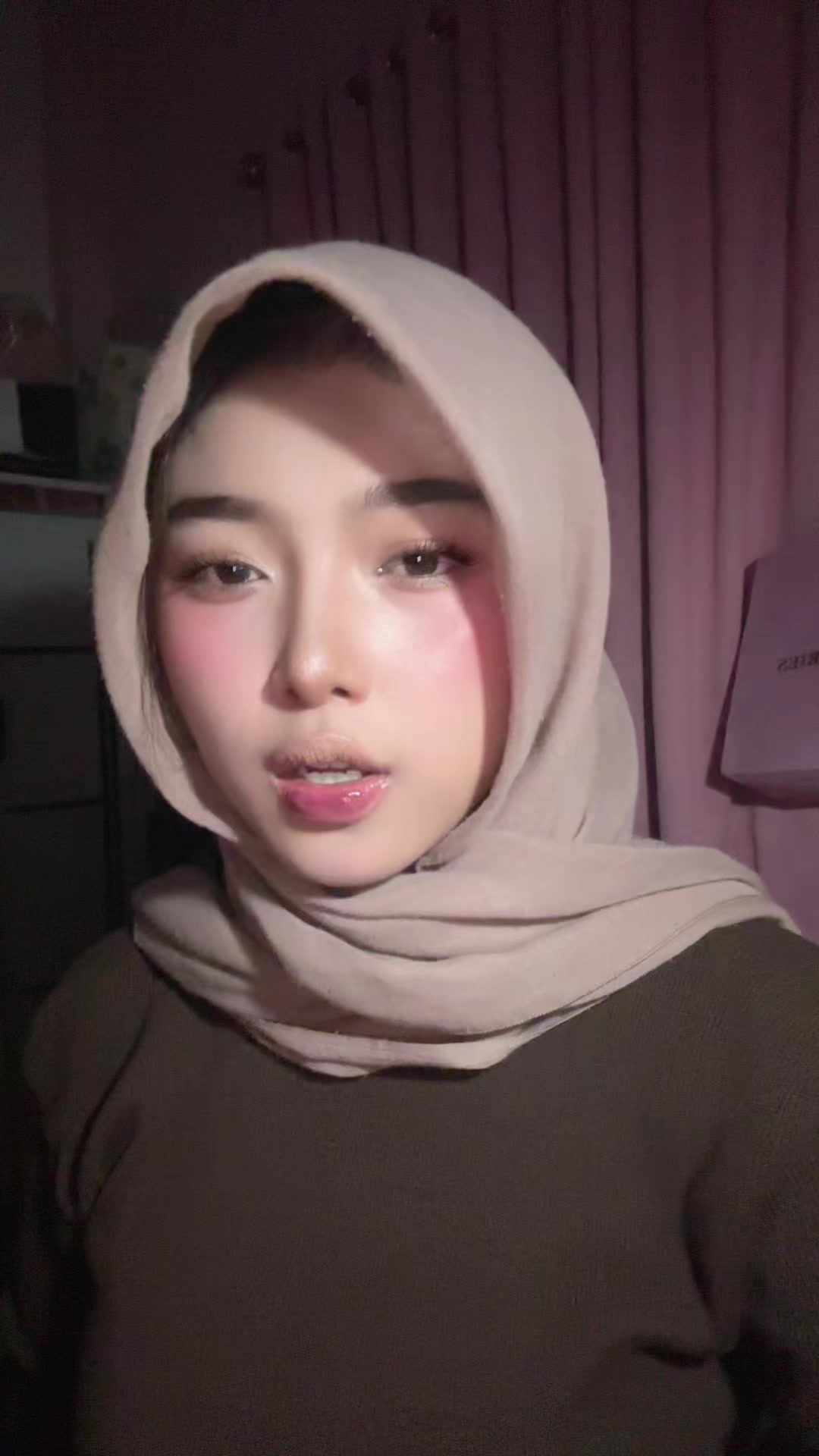 @r