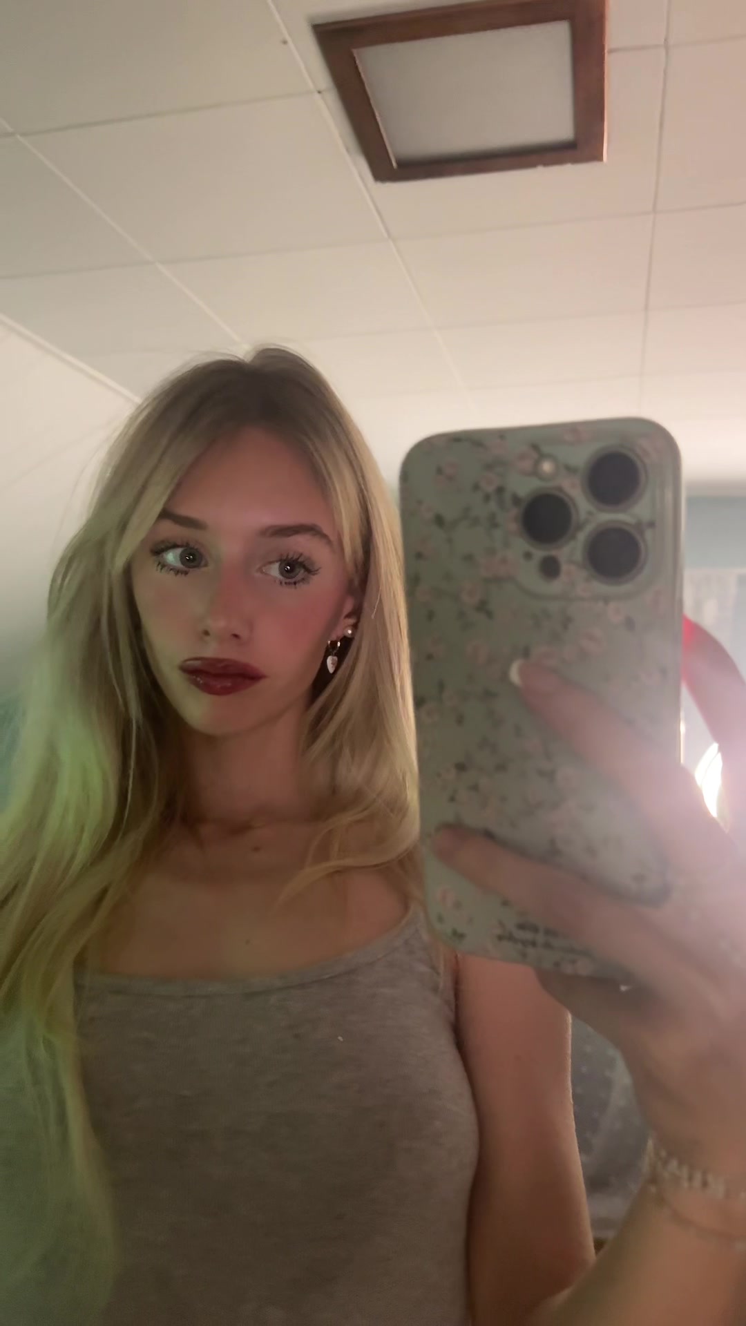 @zo&euml; mae ✰