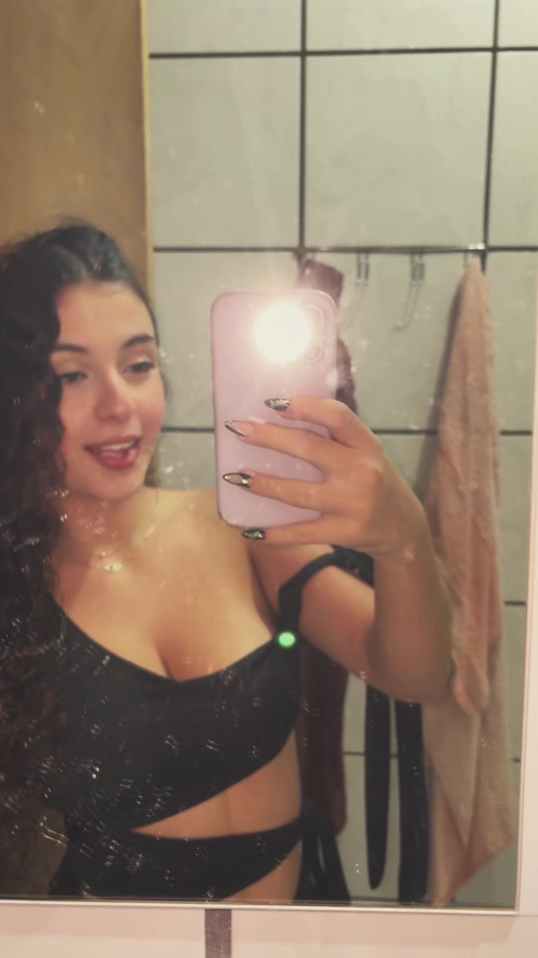 @Isadora.