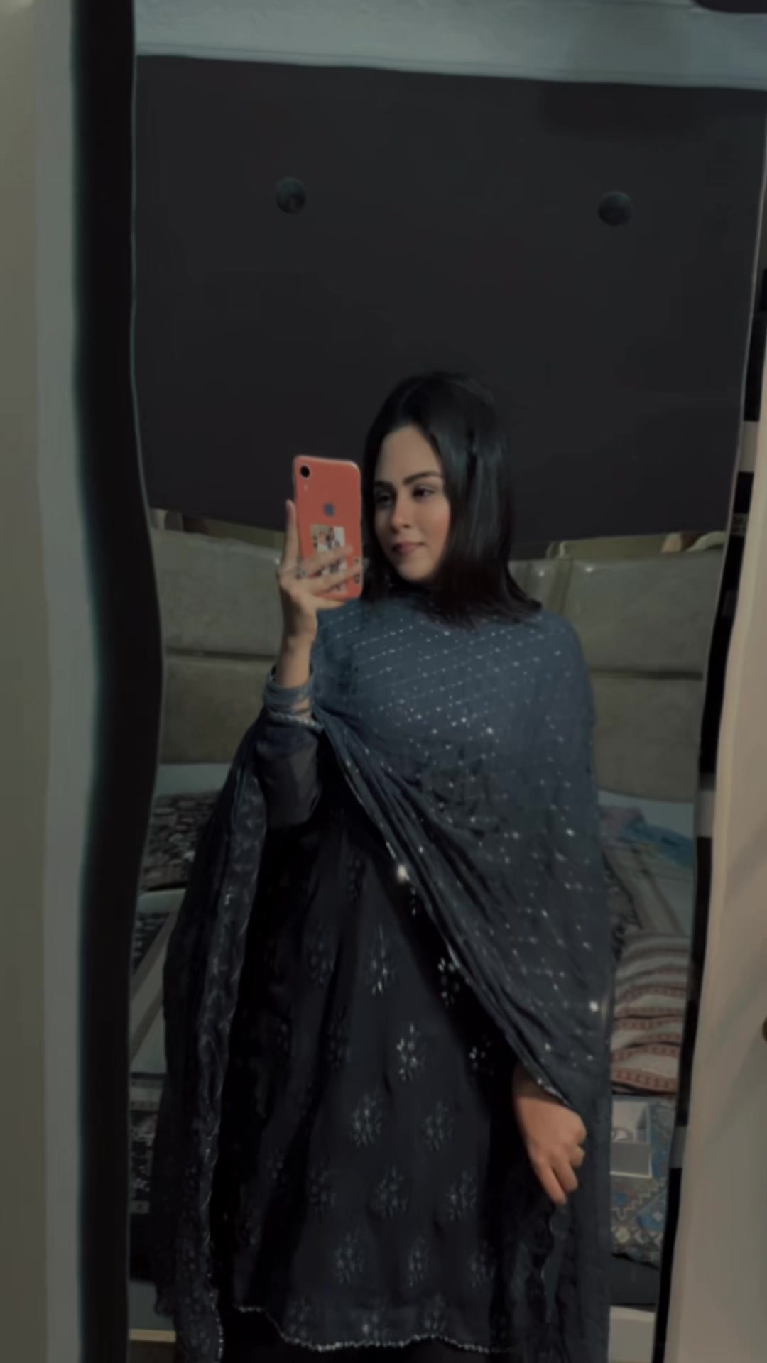 @NiaAli