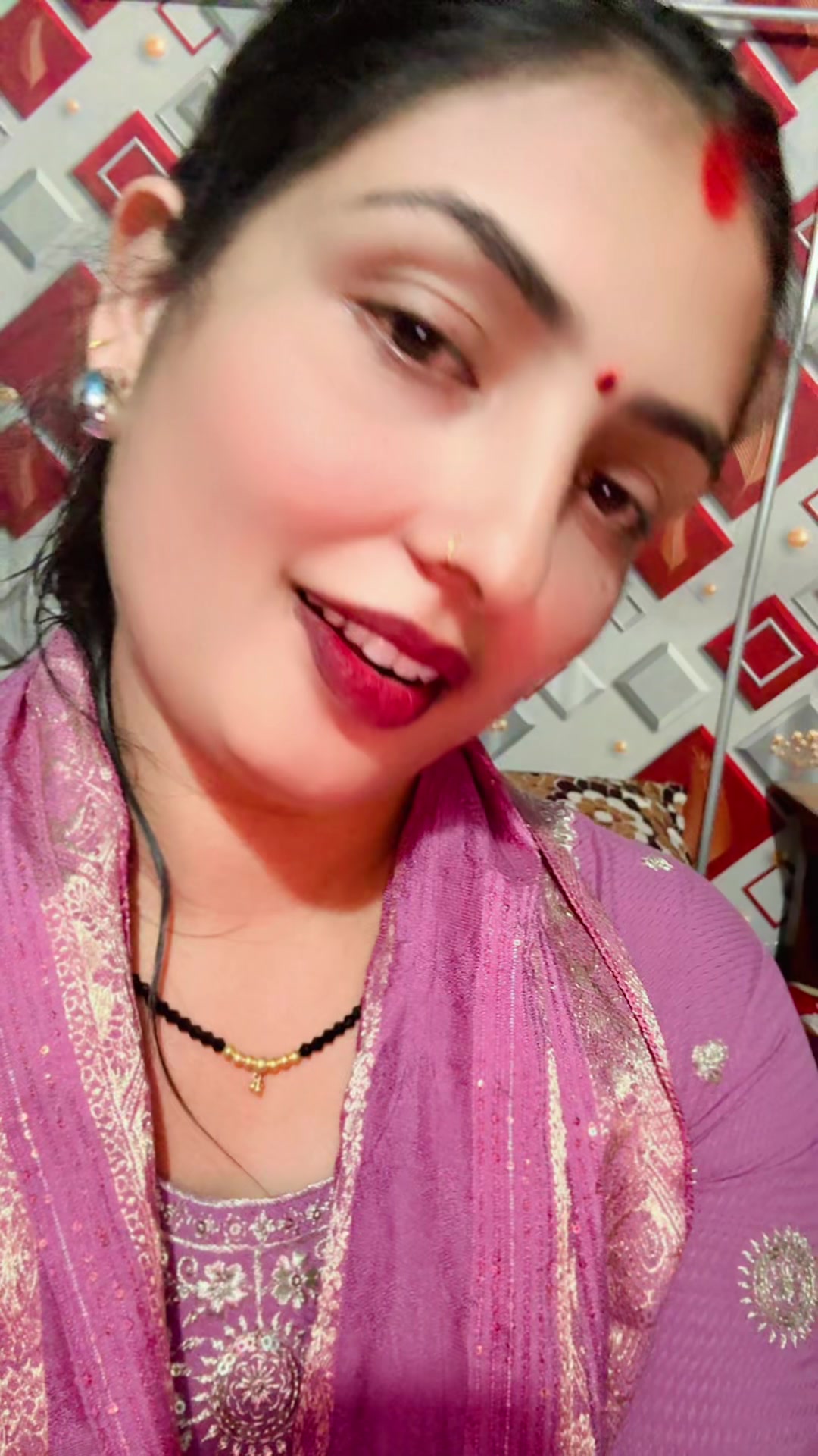 @❤️ 𝘽𝙚𝙖𝙪𝙩𝙮 𝙌𝙪𝙚𝙚𝙣 ❤️