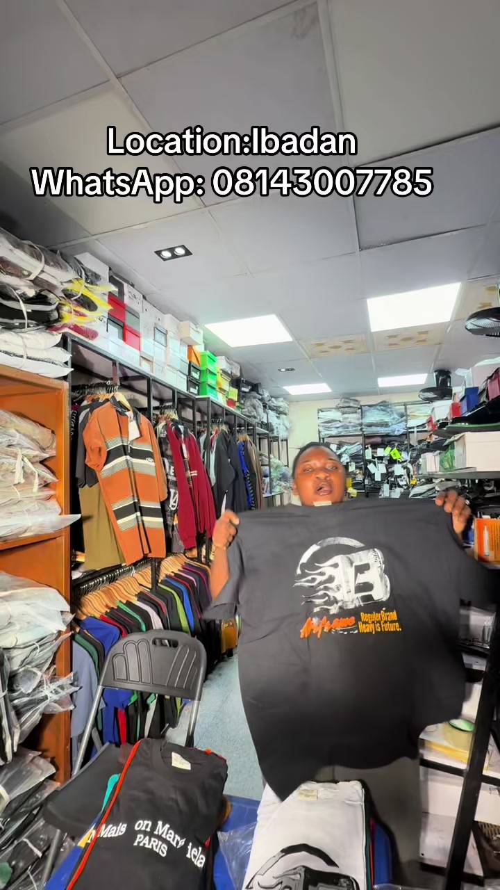 @BIGGEST TSHIRTWAREHOUSE IN IBD