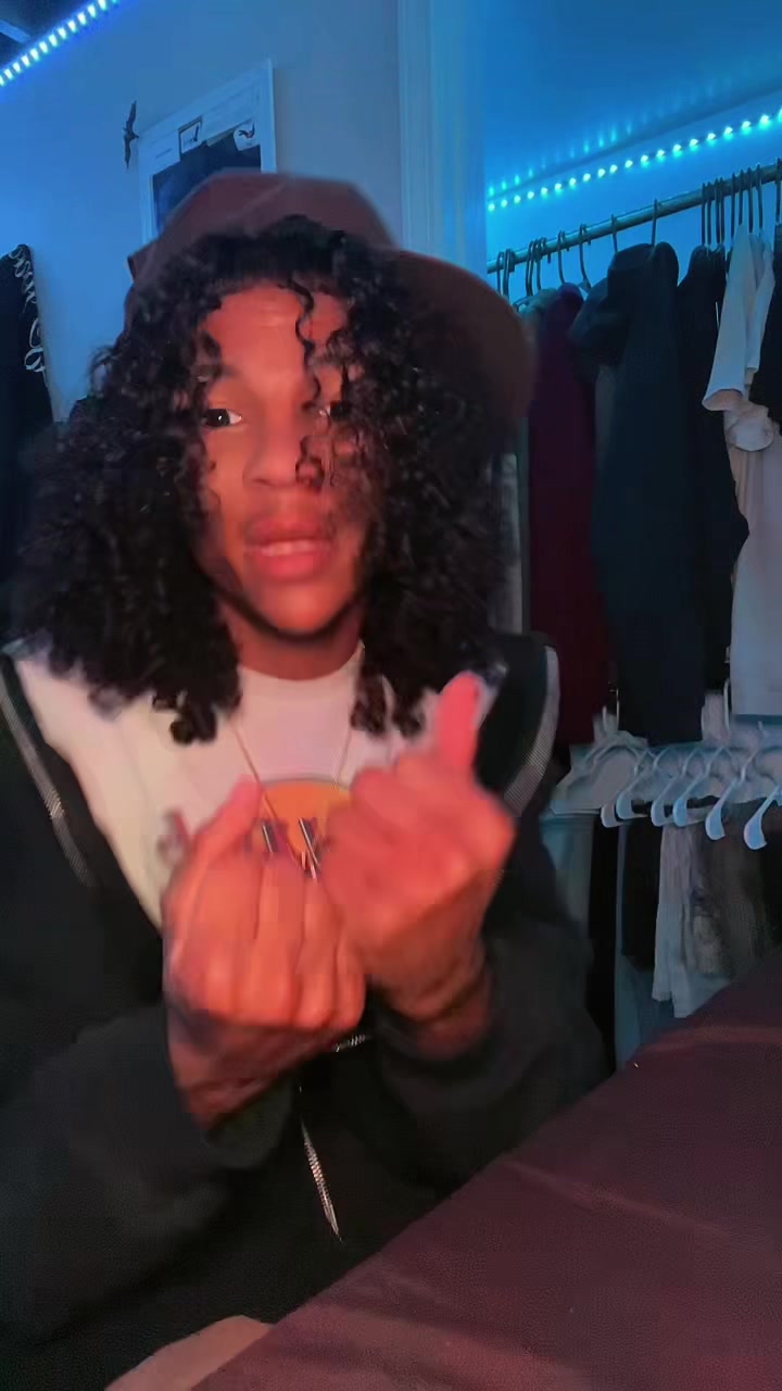 @Uncut_Von