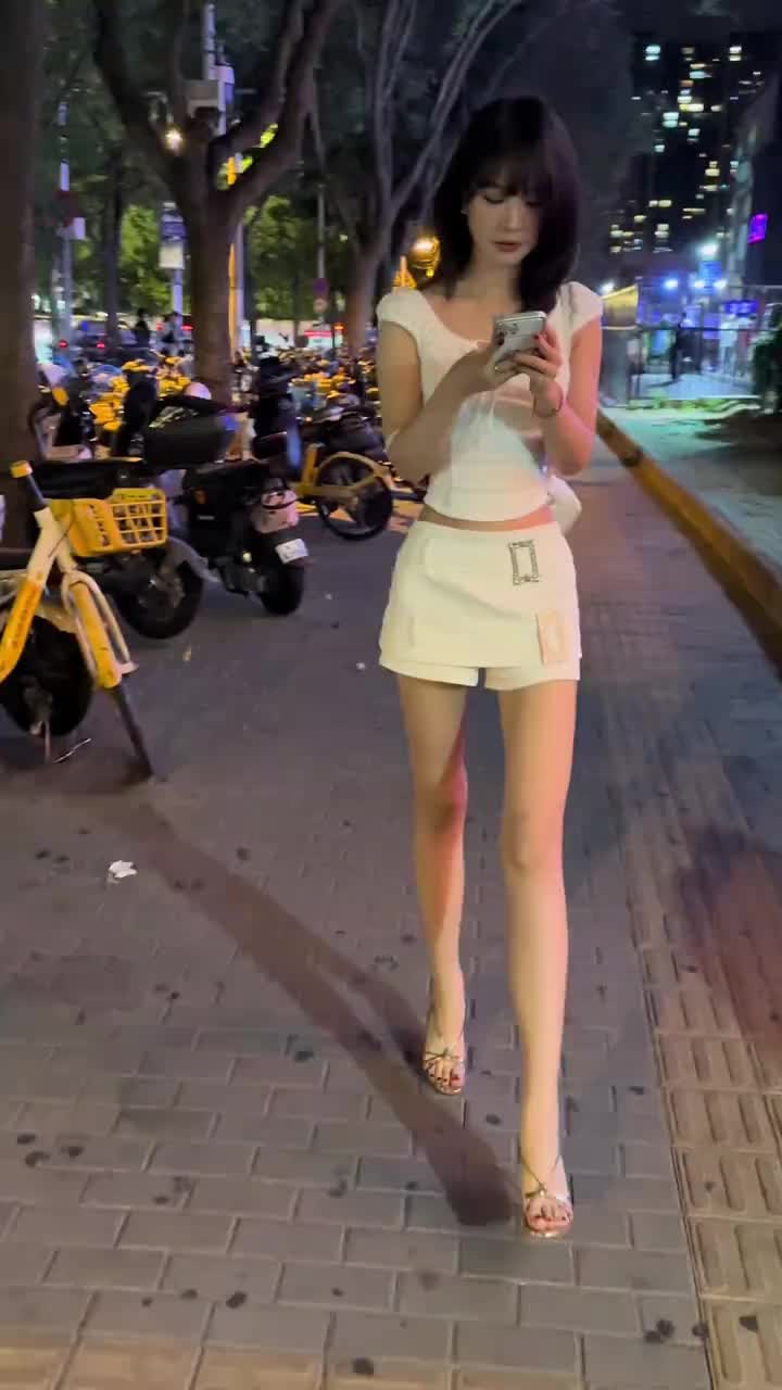 @Tiểu Nguyệt Nguyệt